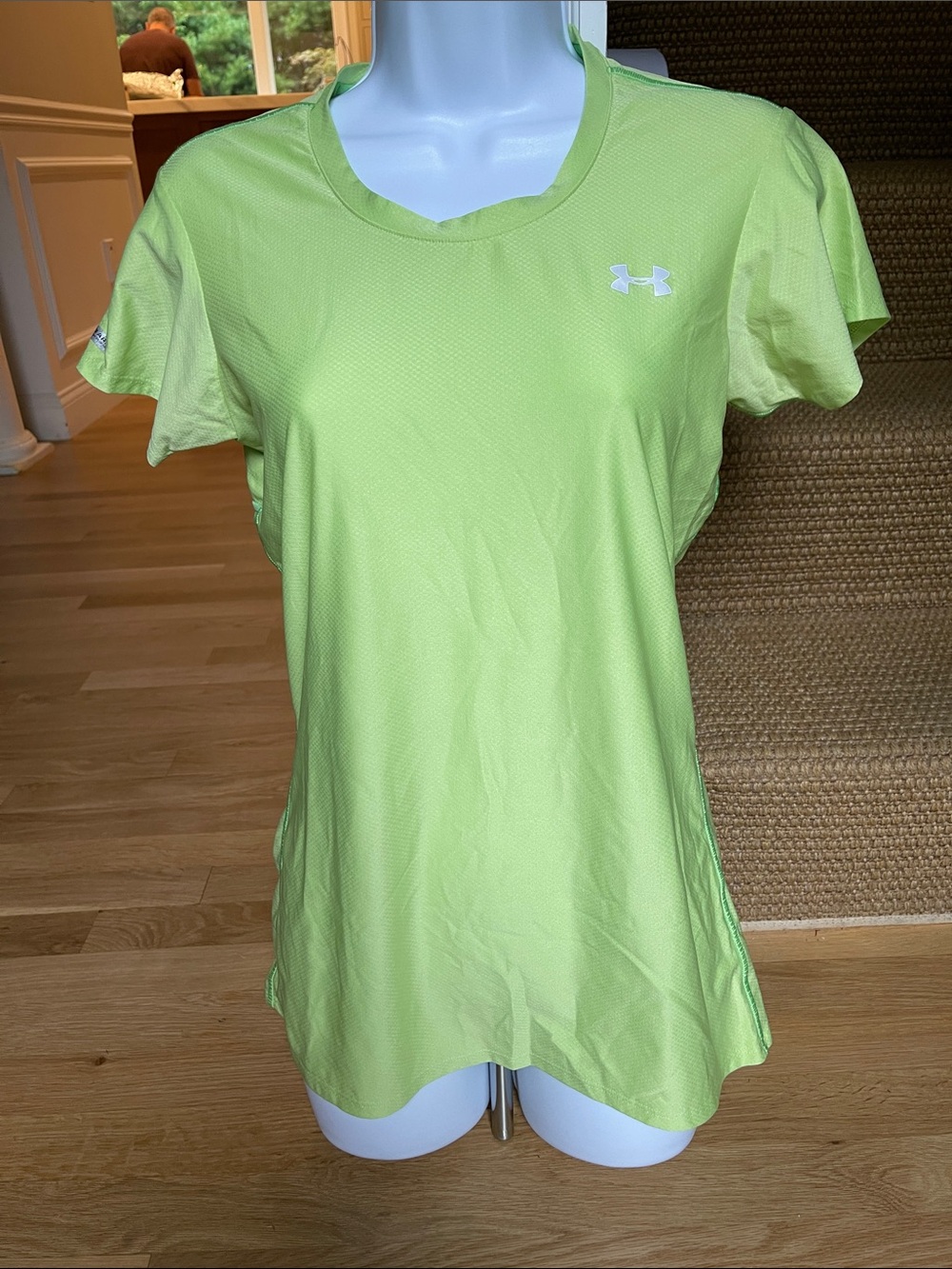 Under Armour Women's Neon Lime Short Sleeve Performance Tee size women’s medium